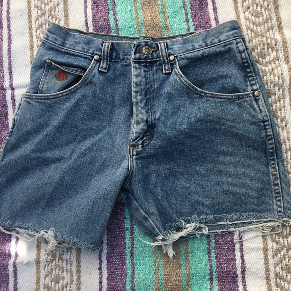 Wrangler high water shorts - Picture 2 of 2